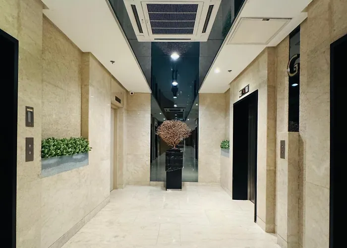 Za Space At Shore C2 Manila