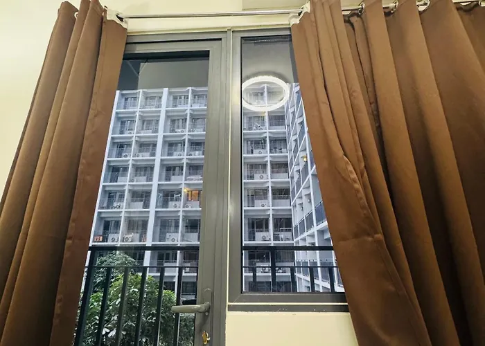 Za Space At Shore C2 * Manila